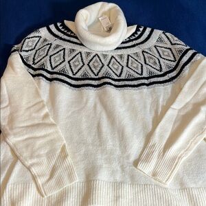 Old Navy White and Black Cowl Neck Sweater New